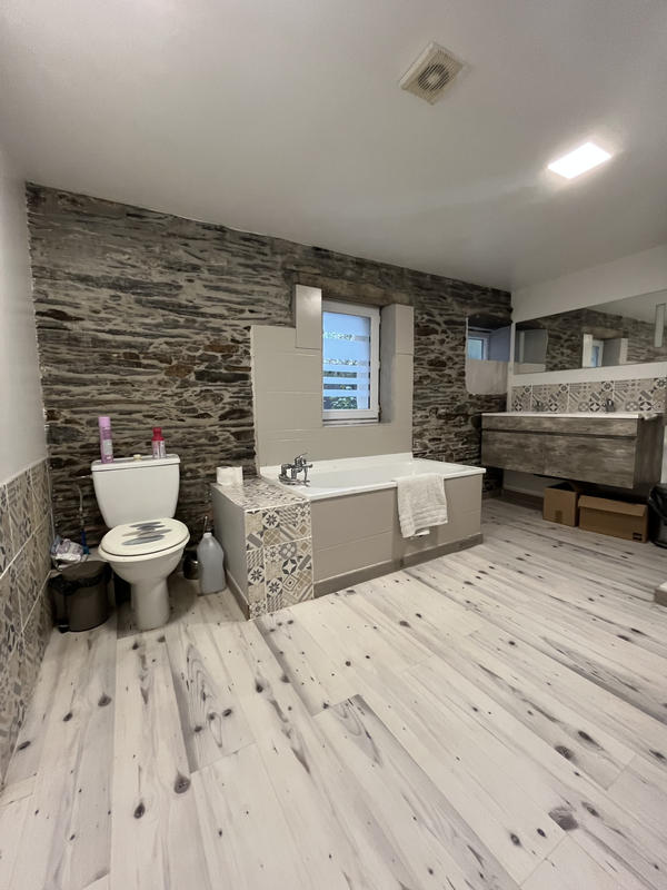 Maison - 1 158 m² - 6 pièces