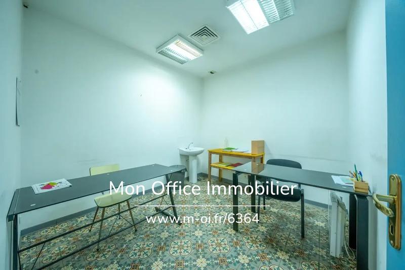 Bureau - 102 m² - 6 pièces