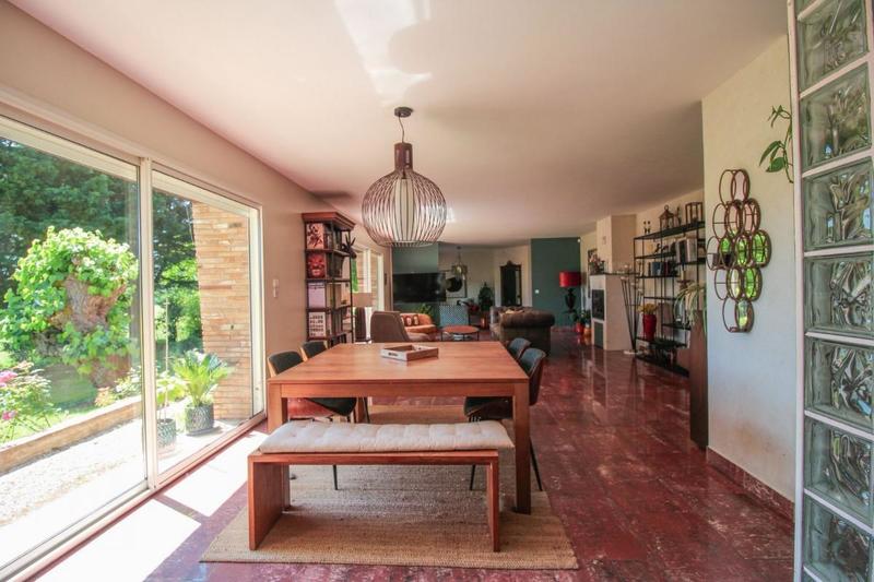 Demeure - 340 m² - 12 pièces