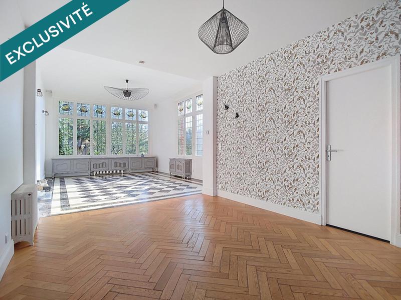 Maison - 297 m² - 14 pièces