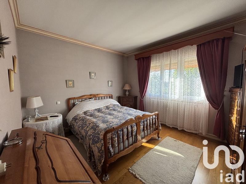 Maison - 200 m² - 7 pièces