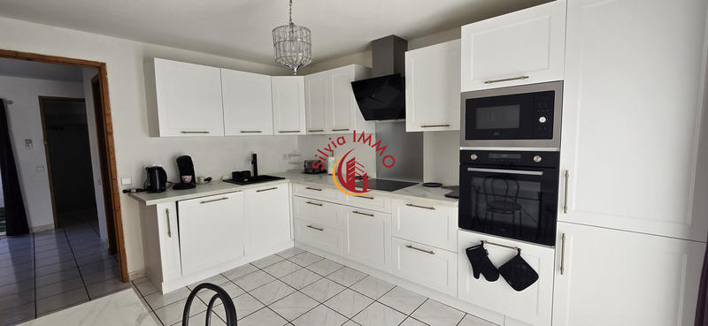 Maison de village - 139 m² - 6 pièces