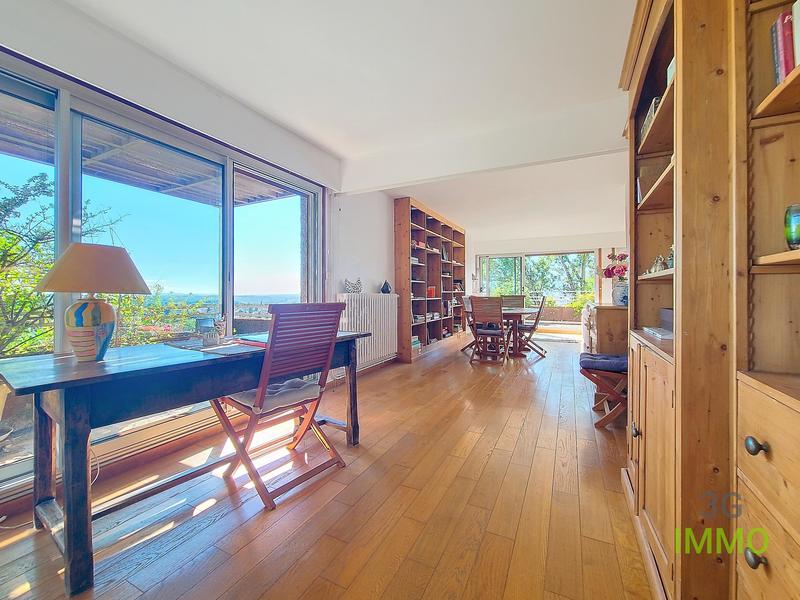 Appartement - 128 m² - 5 pièces