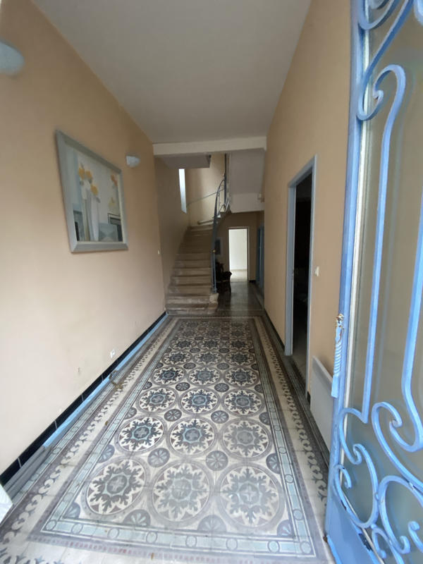 Maison - 320 m² - 11 pièces