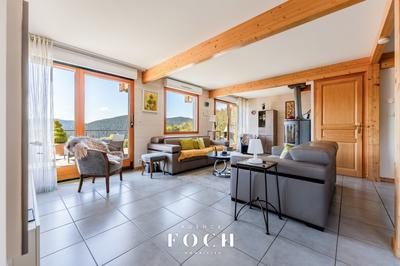 Châlet - 205 m² - 8 pièces
