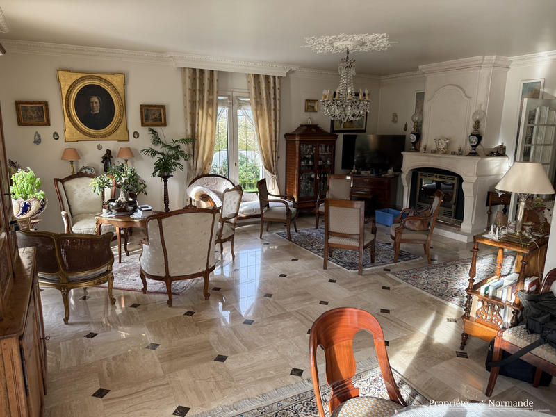 Villa - 190 m² - 6 pièces