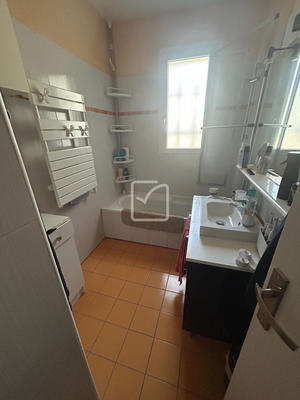 Maison - 150 m² - 8 pièces