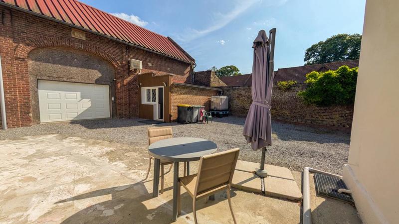 Maison - 183 m² - 6 pièces