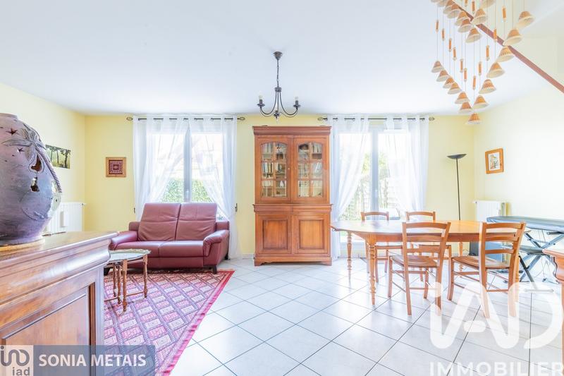 Maison - 95 m² - 5 pièces