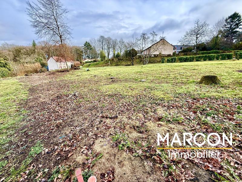 Terrain constructible - 712 m²