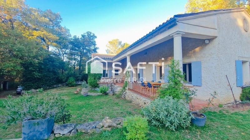 Maison - 200 m² - 6 pièces