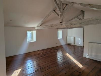 Appartement - 97 m² - 3 pièces