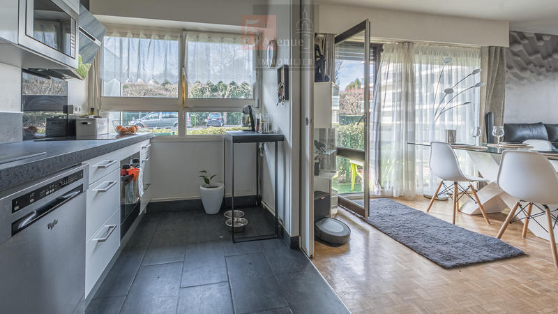 Appartement - 110 m² - 6 pièces