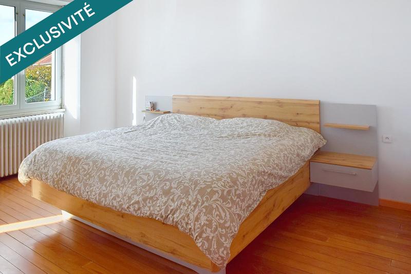 Maison - 208 m² - 8 pièces