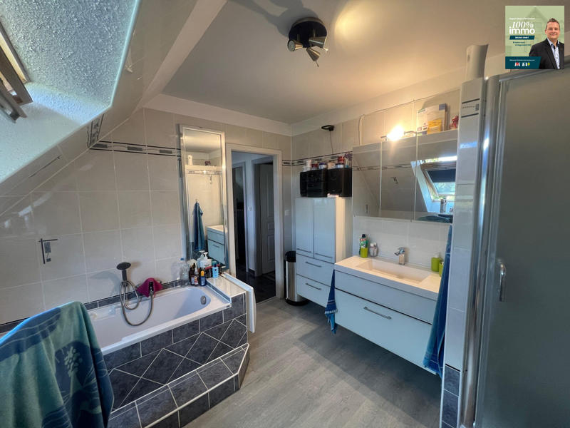 Maison - 102 m² - 5 pièces