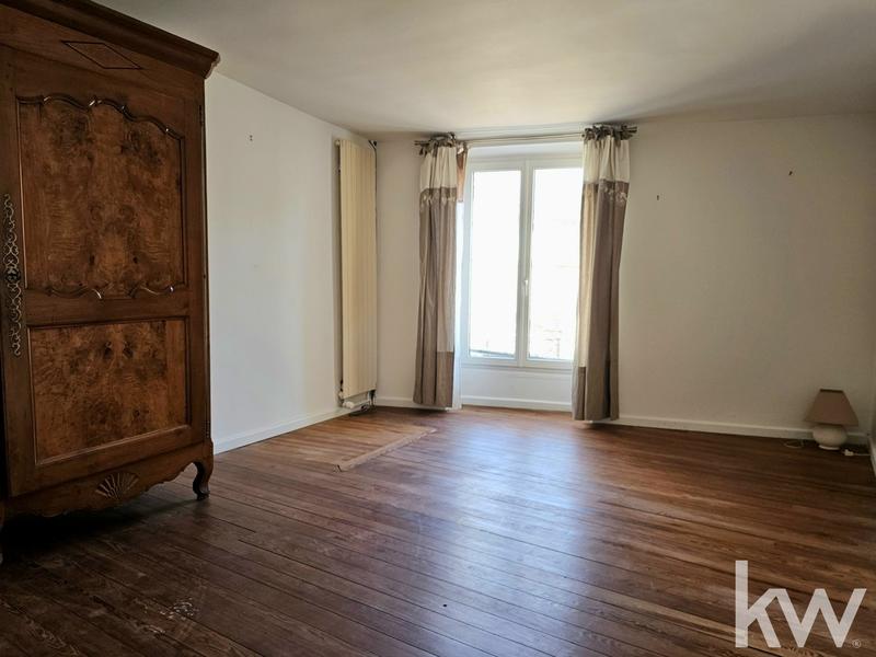 Maison - 278 m² - 11 pièces