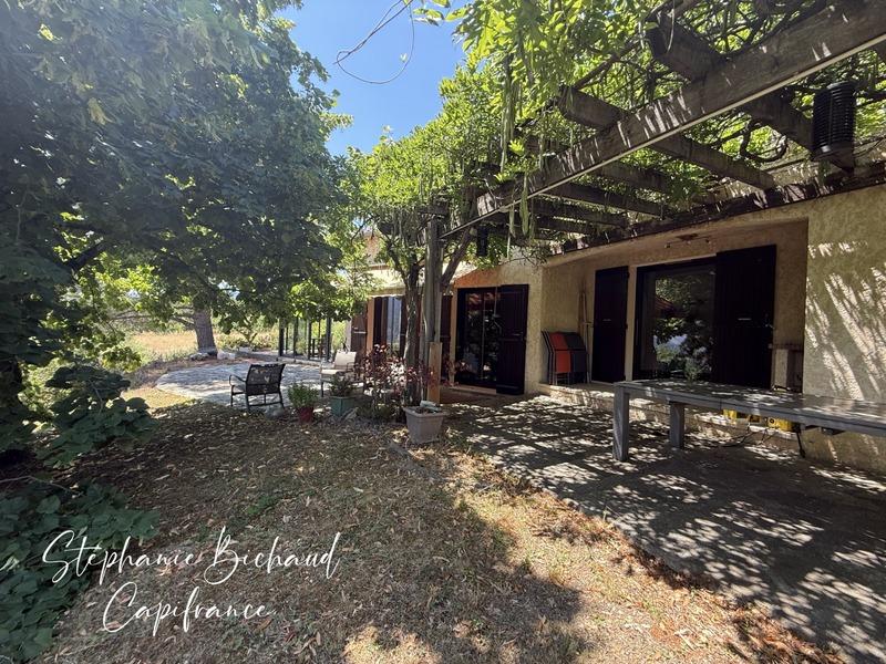 Maison - 212 m² - 7 pièces