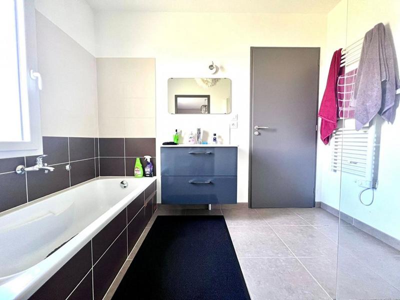 Maison - 104 m² - 5 pièces