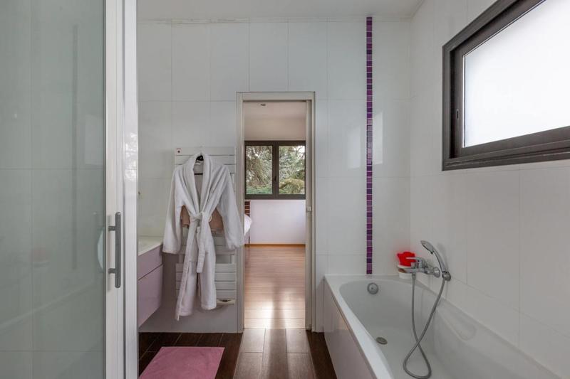 Villa - 300 m² - 7 pièces