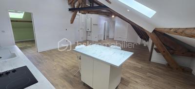 Appartement - 98 m² - 3 pièces