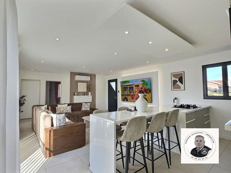 Maison - 85 m² - 4 pièces