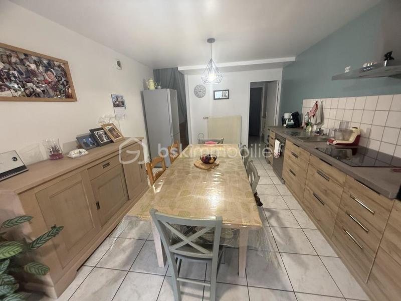 Maison de village - 201 m² - 9 pièces