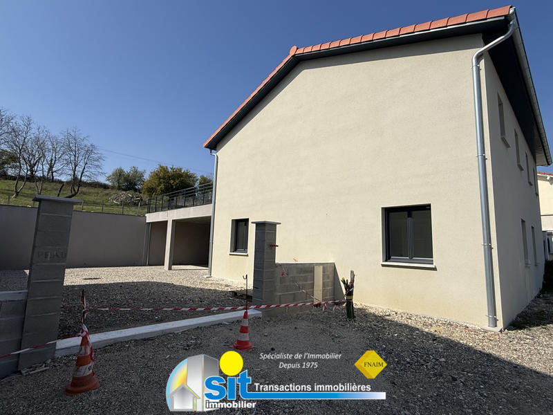 Maison - 107 m² - 5 pièces