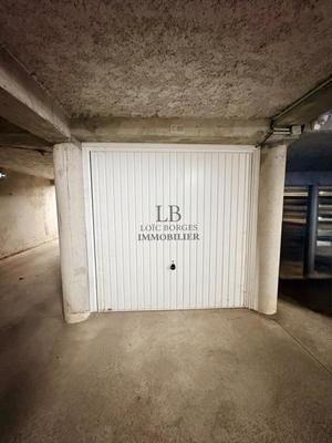 Parking / Garage - 10 m²