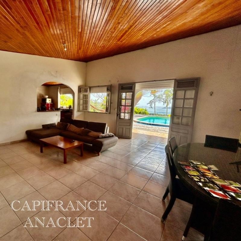 Maison - 180 m² - 6 pièces