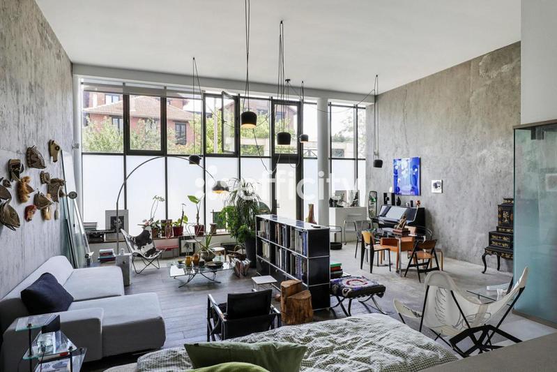 Loft - 196 m² - 5 pièces