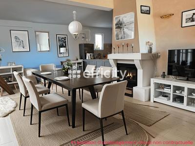 Maison - 180 m² - 7 pièces