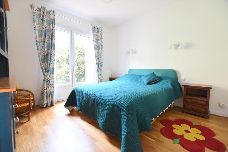 Maison - 185 m² - 8 pièces