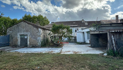 Maison de village - 132 m² - 8 pièces