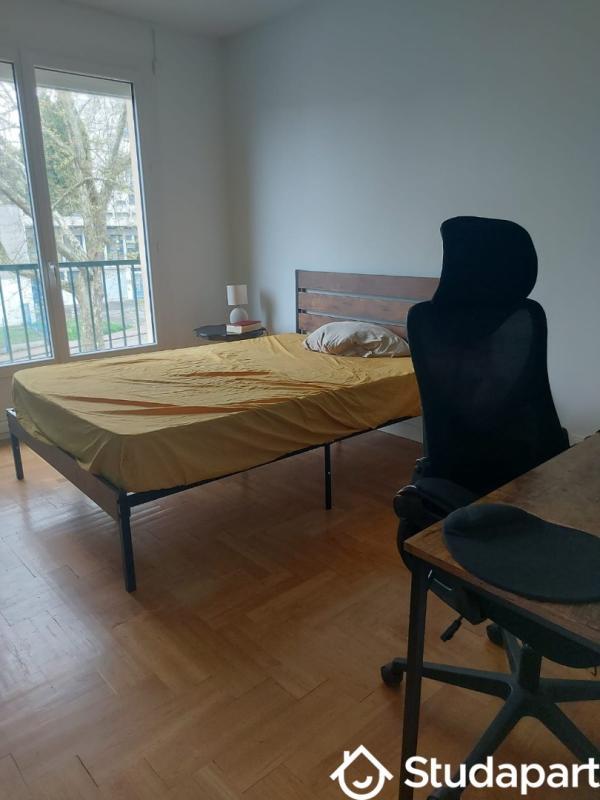 Chambre - 12 m² - 1 pièce