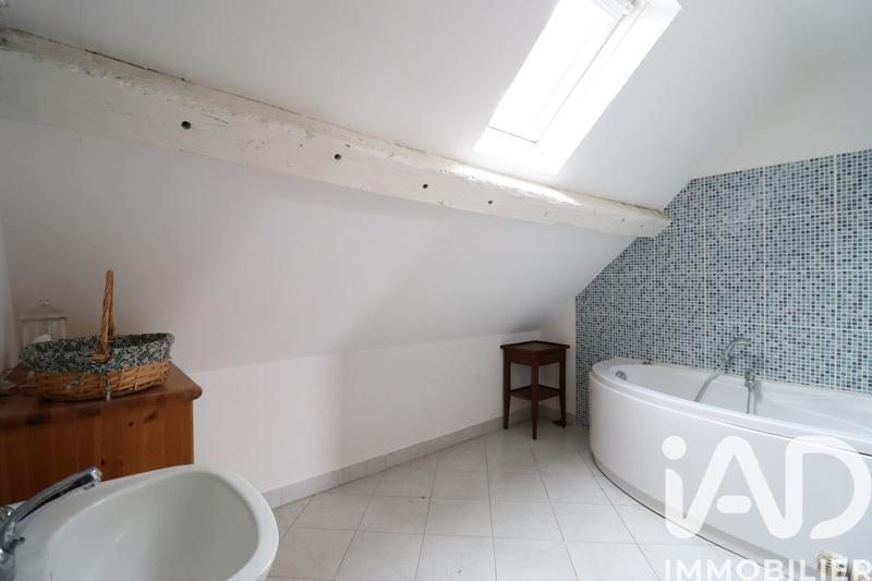 Maison - 310 m² - 12 pièces