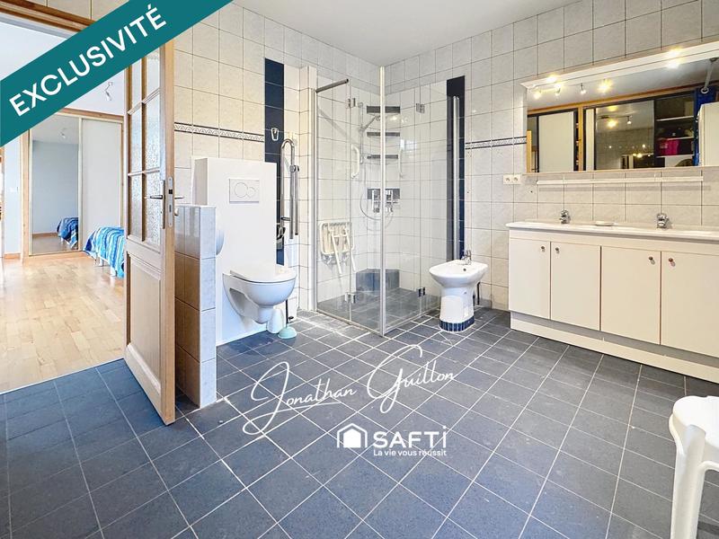 Maison - 272 m² - 8 pièces