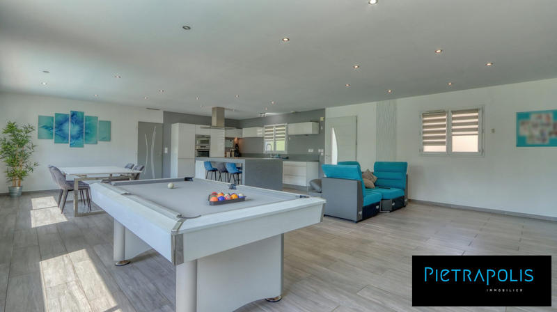 Maison contemporaine - 182 m² - 6 pièces