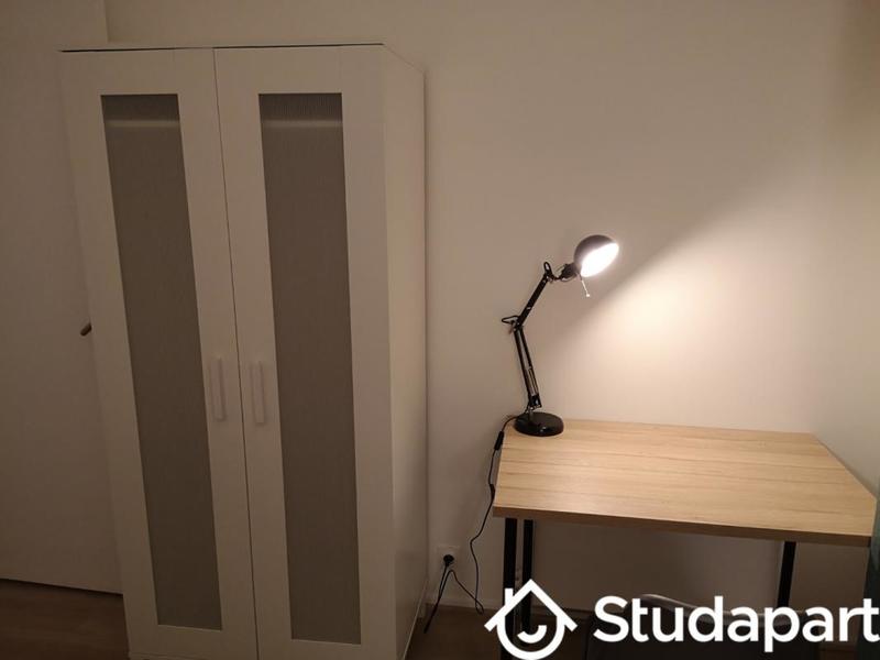 Chambre - 11 m² - 1 pièce