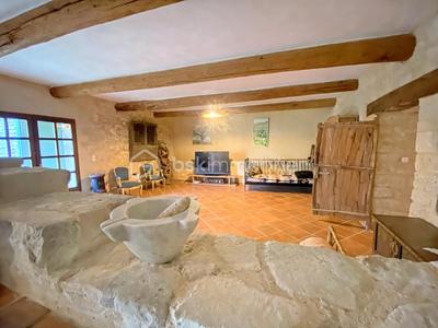 Mas - 427 m² - 12 pièces