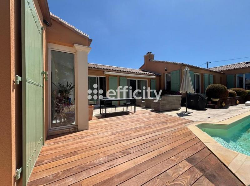 Maison - 220 m² - 6 pièces