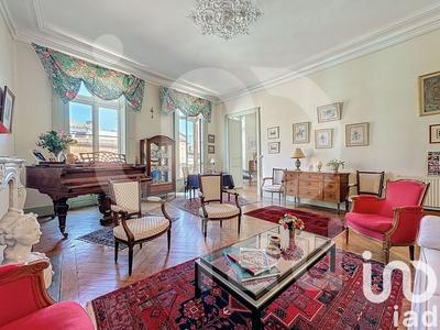 Appartement - 192 m² - 6 pièces