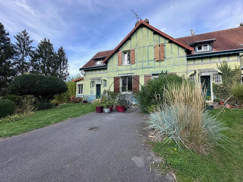 Maison - 287 m² - 10 pièces