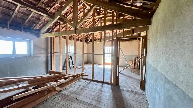 Maison - 240 m² - 6 pièces