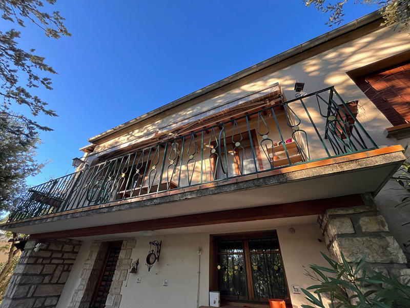 Maison - 148 m² - 8 pièces