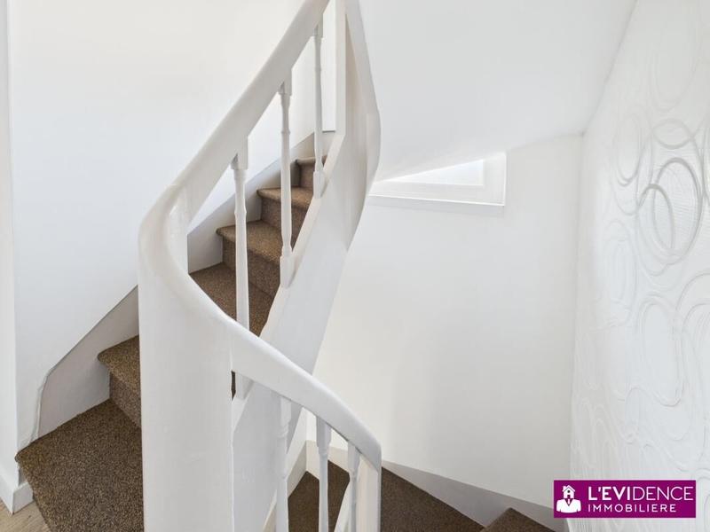 Maison - 150 m² - 9 pièces