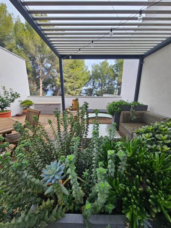 Appartement - 110 m² - 6 pièces