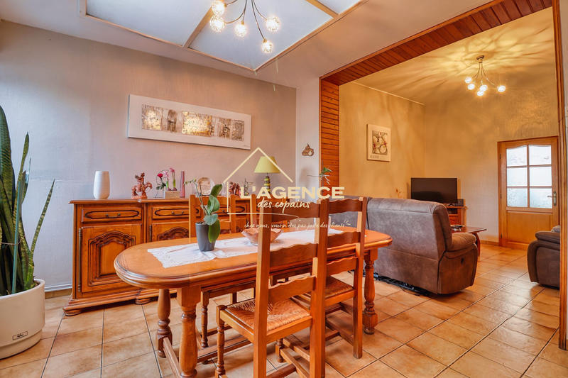 Maison - 143 m² - 6 pièces