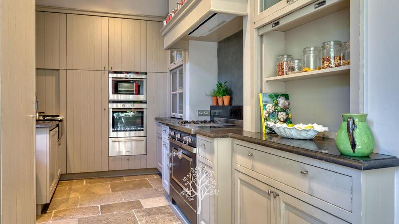 Hôtel particulier - 250 m² - 7 pièces