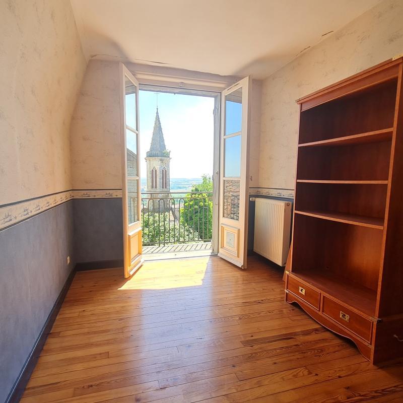 Maison - 200 m² - 7 pièces