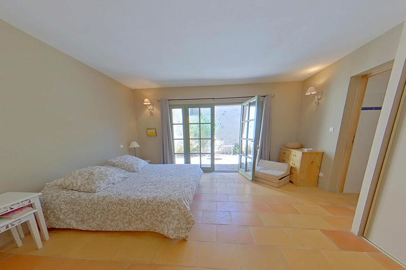 Maison - 210 m² - 5 pièces